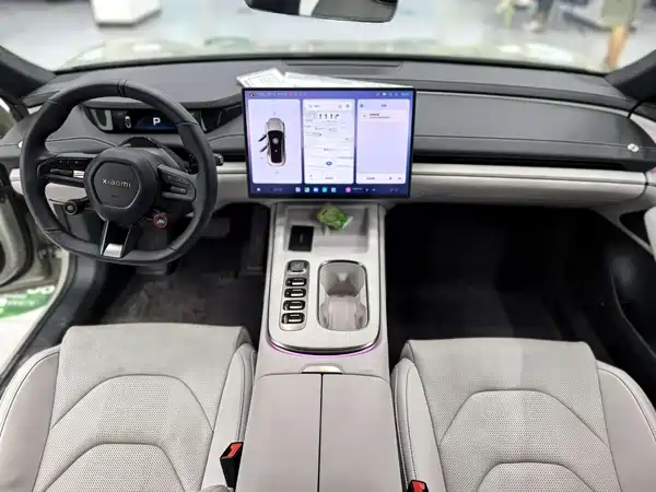 Xiaomi SU7 2024