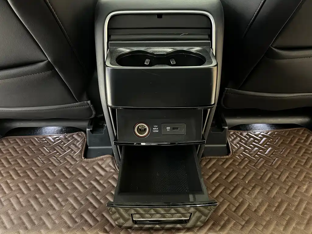 GAC Motor Trumpchi M8 2022 — фото 12