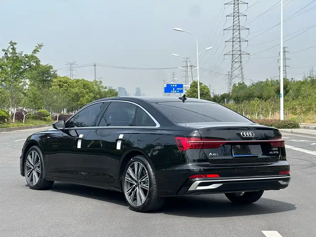 Audi A6L 2023 — фото 9