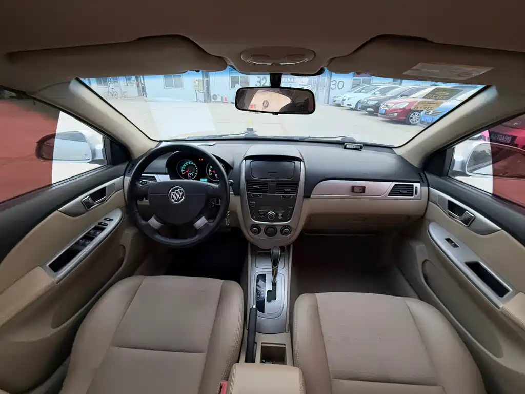 Buick Excelle 2013 — фото 10