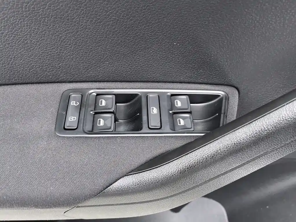 Volkswagen Jetta 2015 — фото 9