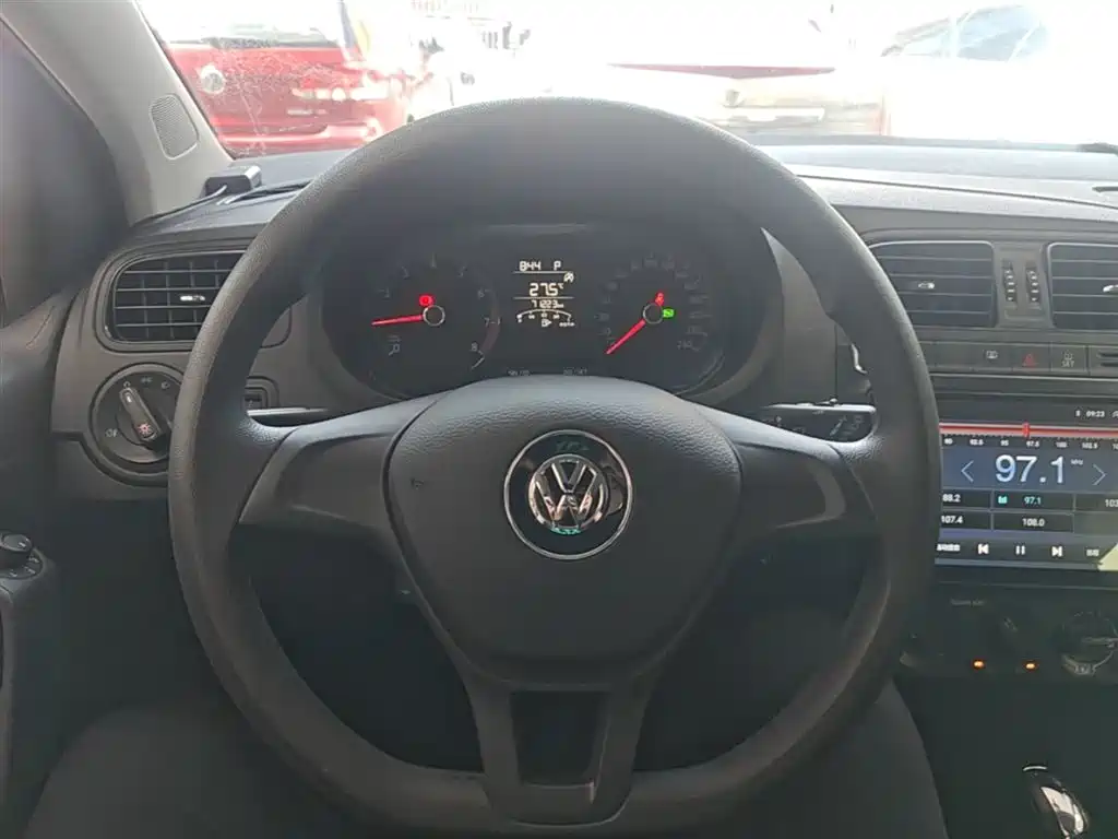 Volkswagen Polo 2019 — фото 11