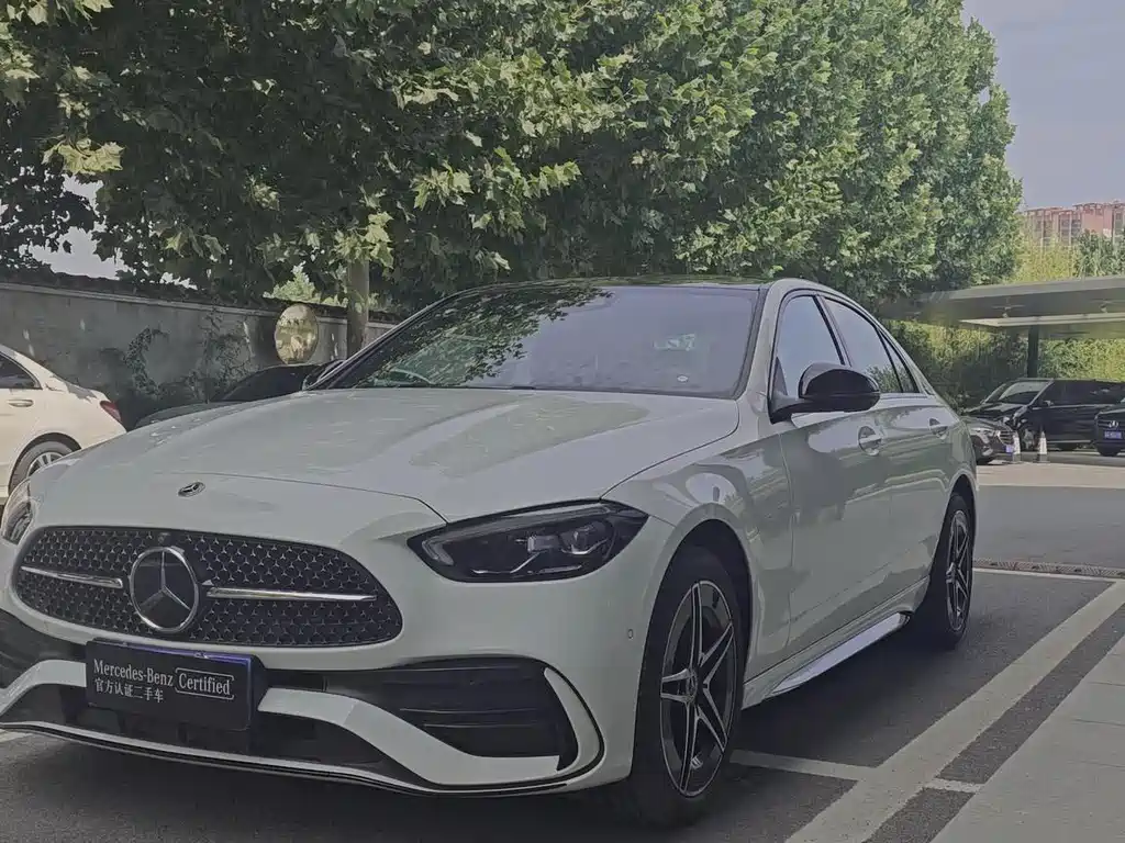 Mercedes-Benz C-Class 2024