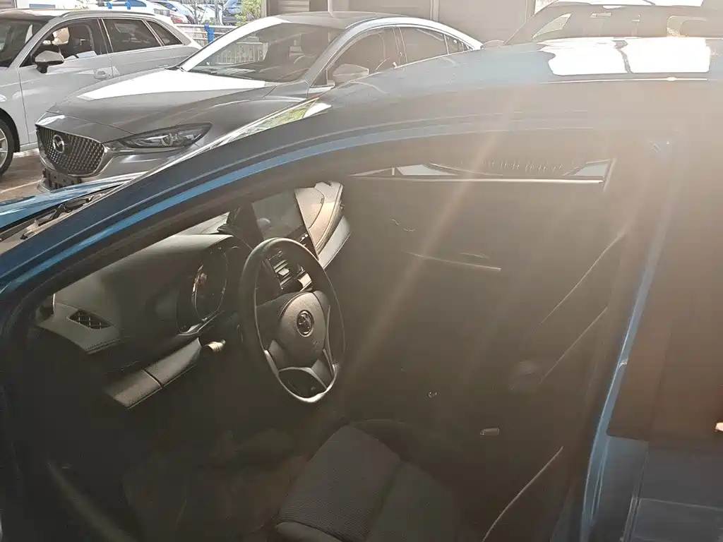Toyota Yaris L 2016 — фото 9
