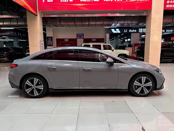 Mercedes-Benz EQE 2022