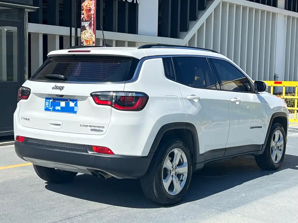 Jeep Compass 2019 — фото 6