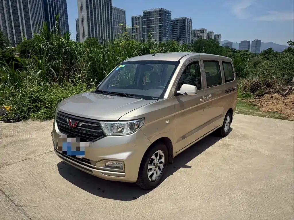 Wuling Hongguang V 2019 — фото 3