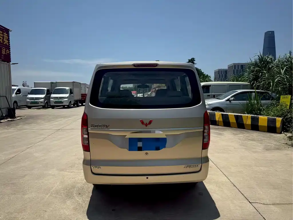 Wuling Hongguang V 2019 — фото 8