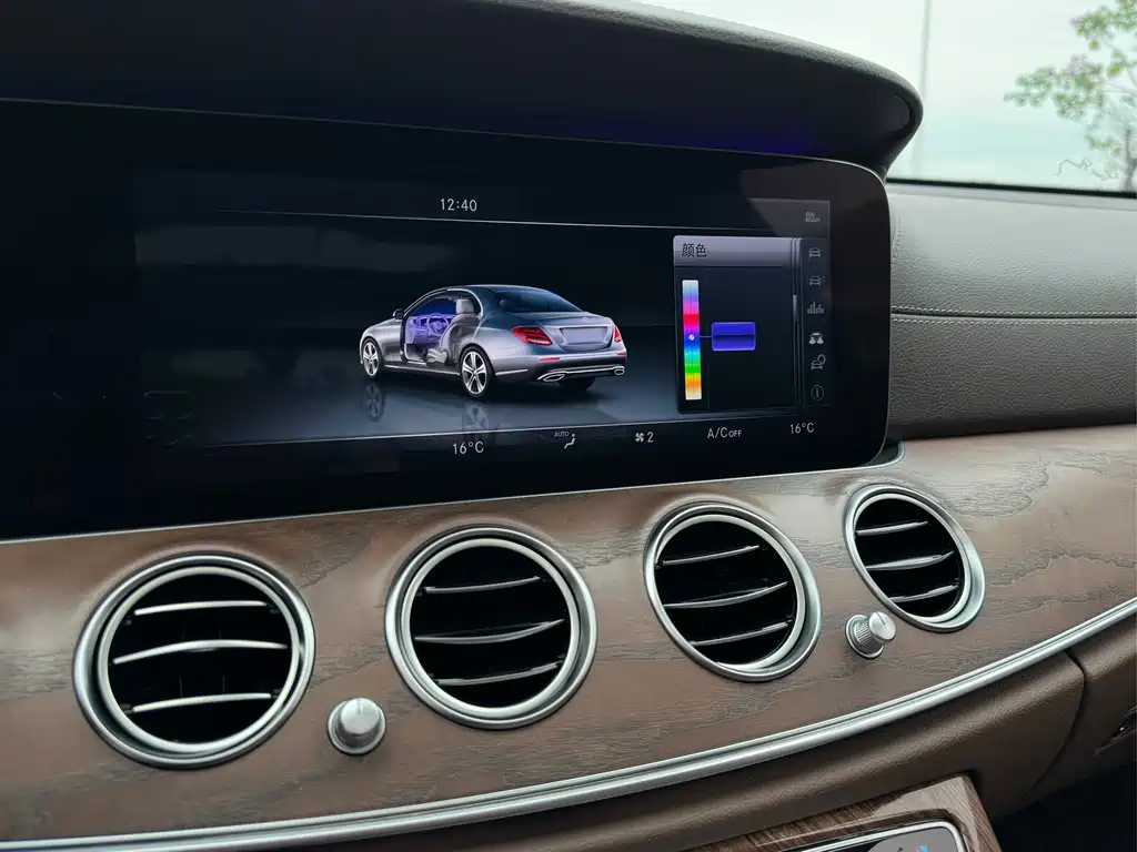 Mercedes-Benz E-Class 2016 — фото 18