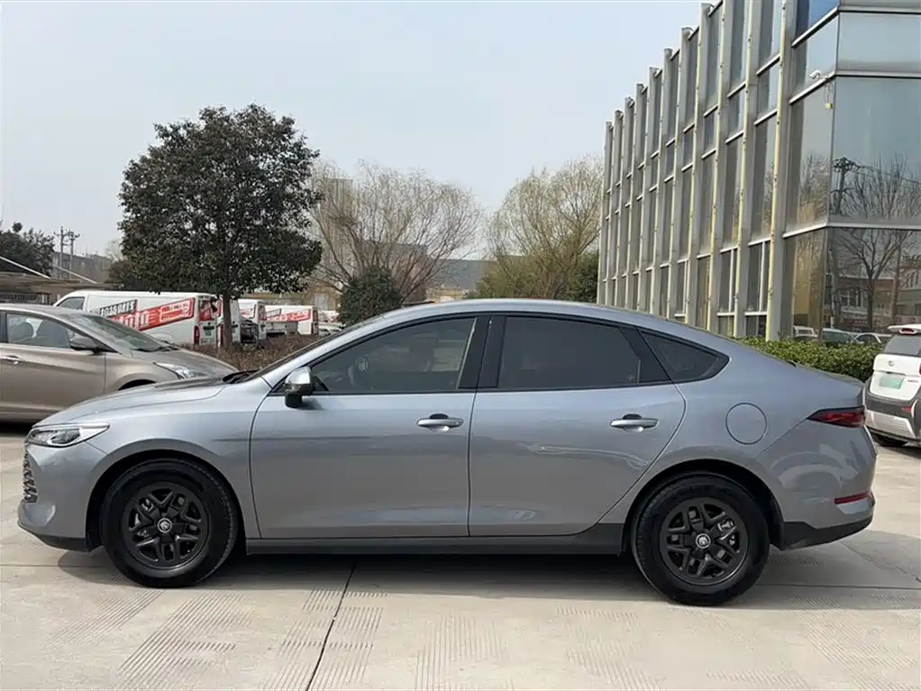 BYD Qin PLUS 2025 — фото 15