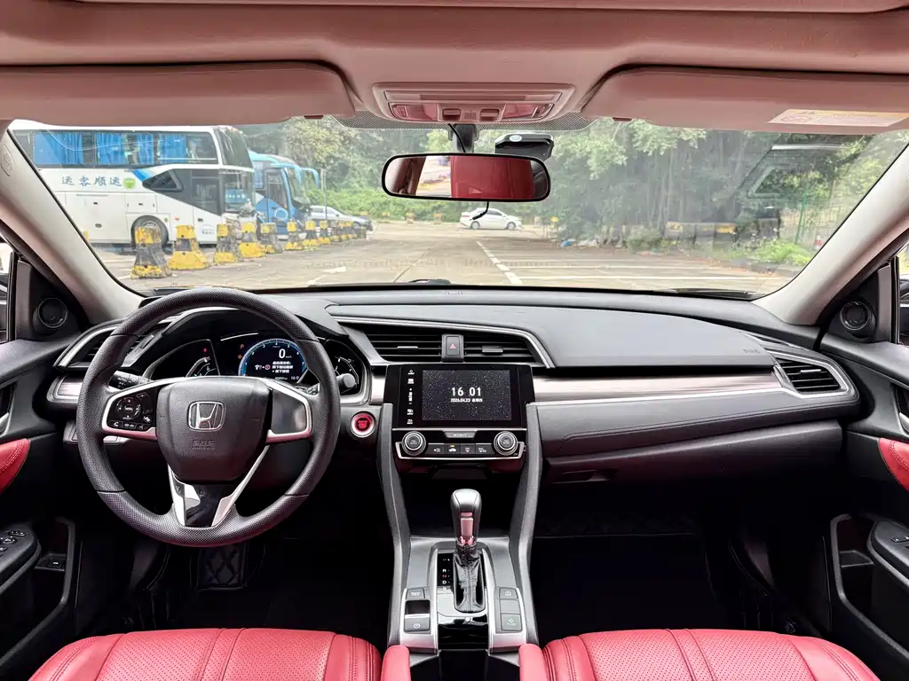 Honda Civic 2020 — фото 13