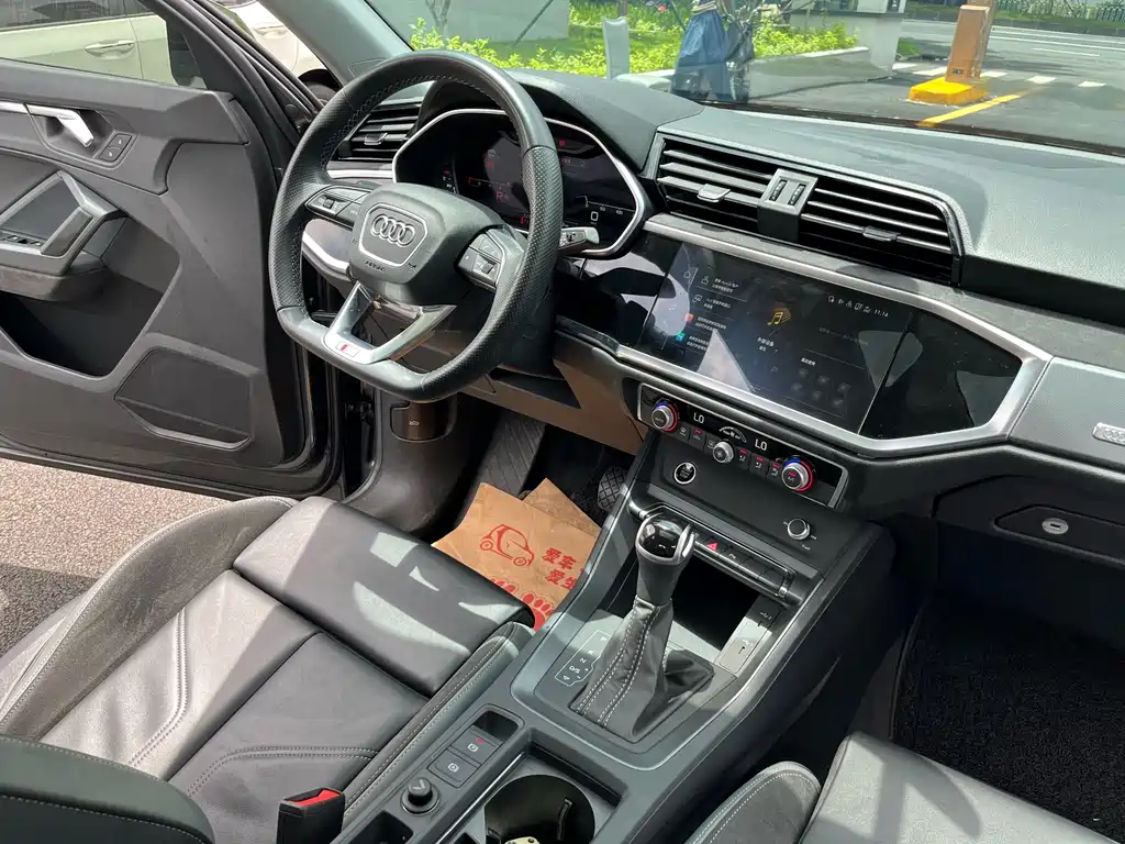 Audi Q3 Sportback 2022 — фото 19