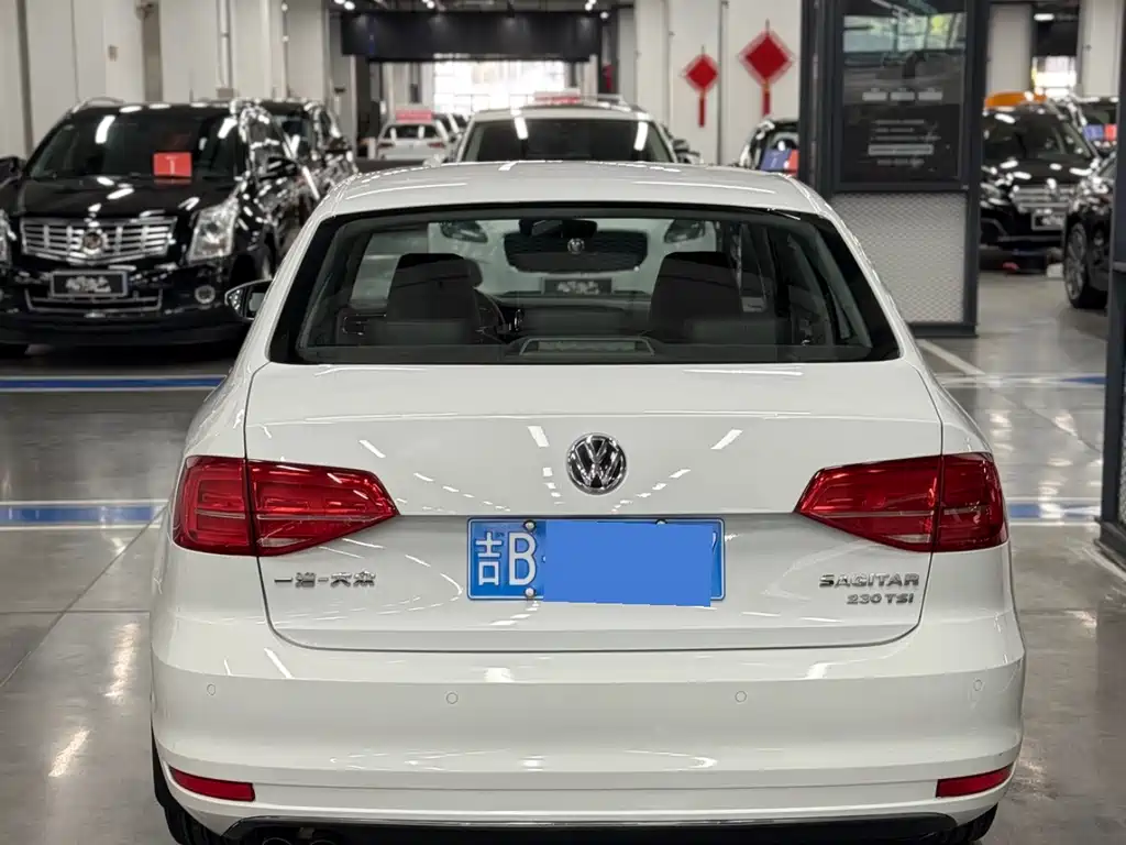 Volkswagen Sagitar 2017 — фото 14