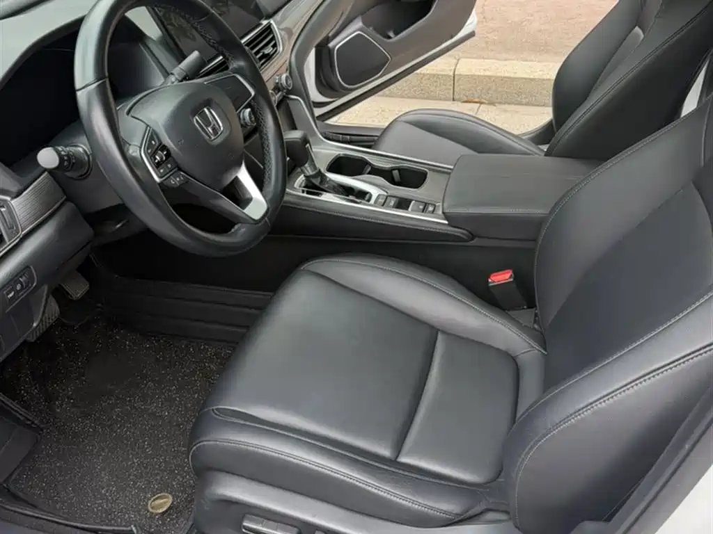 Honda Accord 2023 — фото 19