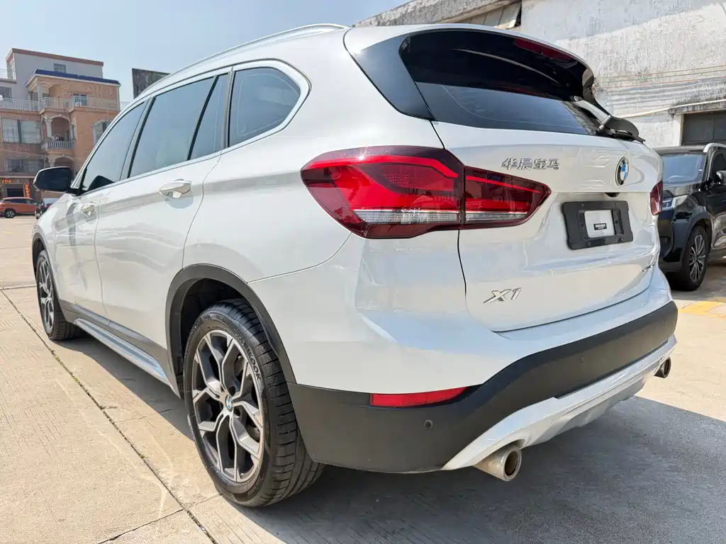 BMW X1 2022 — фото 7