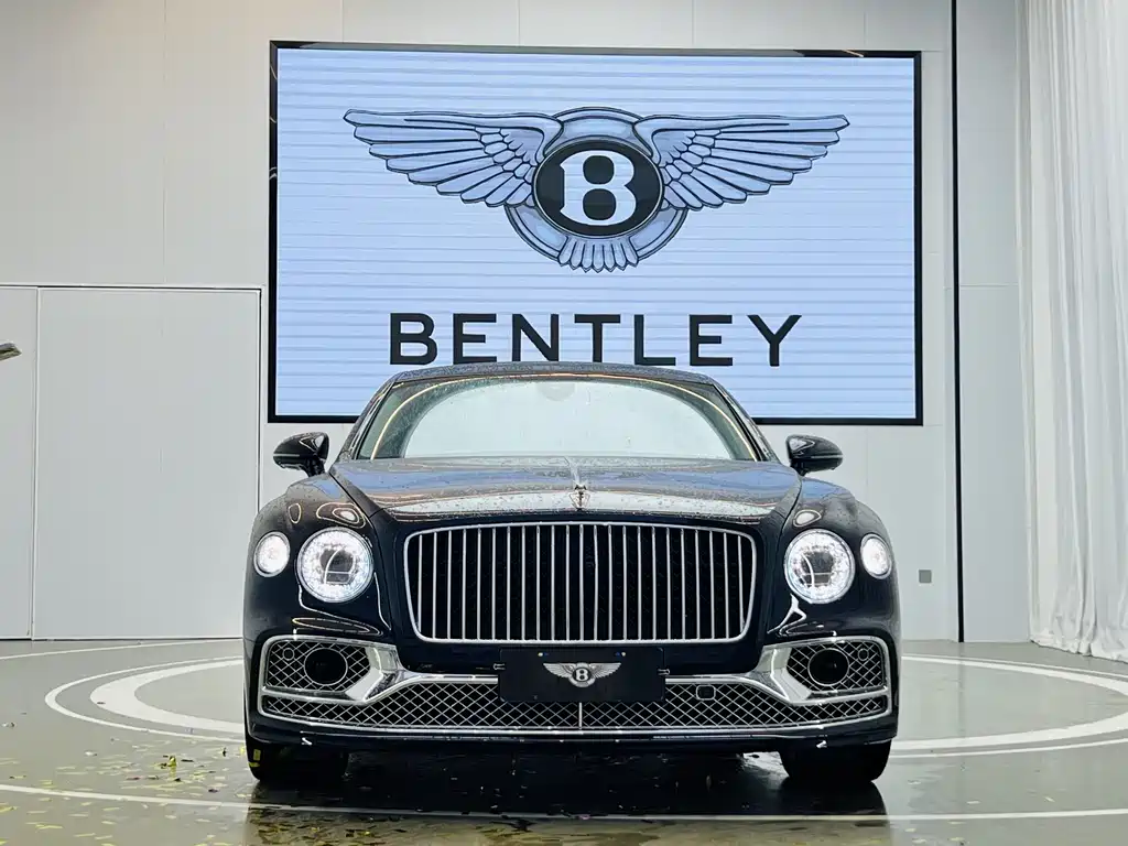 Bentley Flying Spur 2021 — фото 2