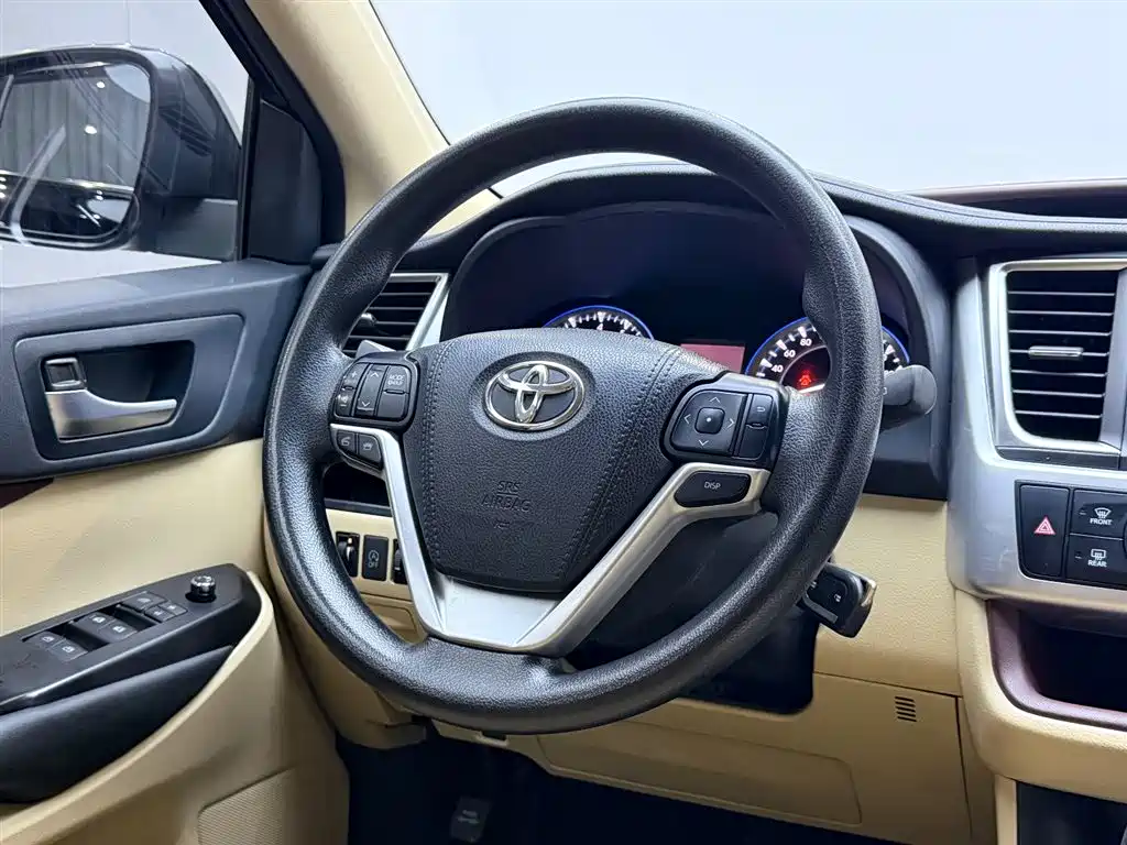 Toyota Highlander 2017 — фото 13