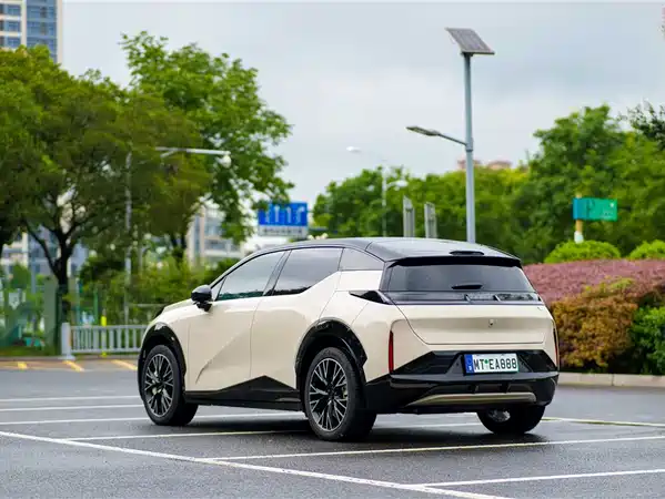 Zeekr X 2023