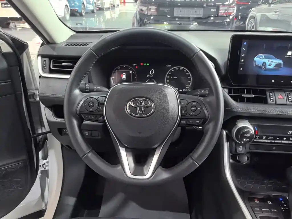 Toyota Wildlander 2023 — фото 11