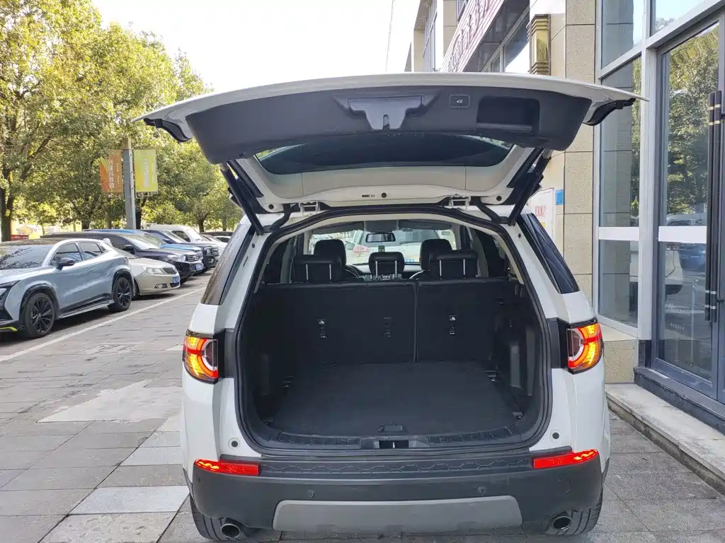 Land Rover Discovery Sport 2018 — фото 17