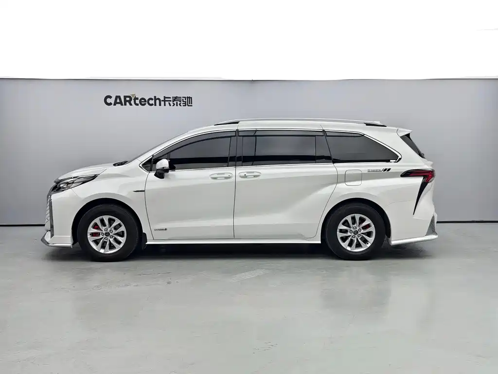 Toyota Sienna 2024