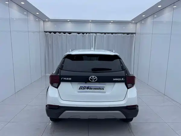 Toyota Yaris L 2022