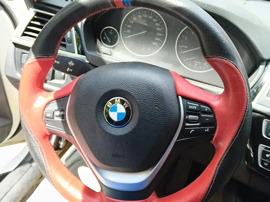 BMW 3 Series 2017 — фото 15