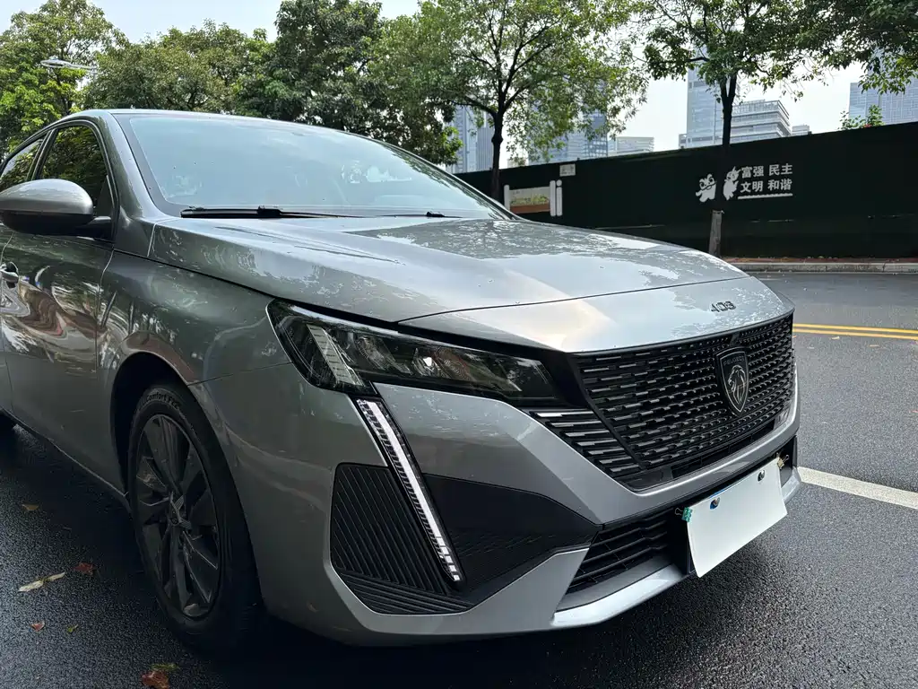 Peugeot 408 2023 — фото 33