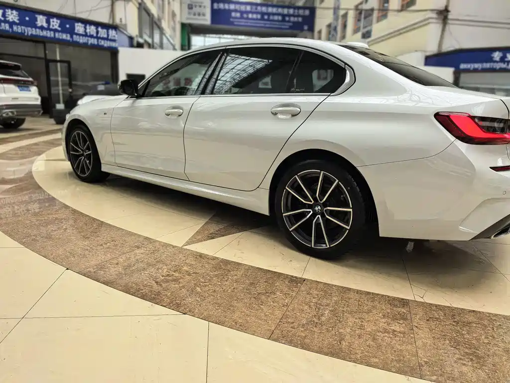 BMW 3 Series 2022