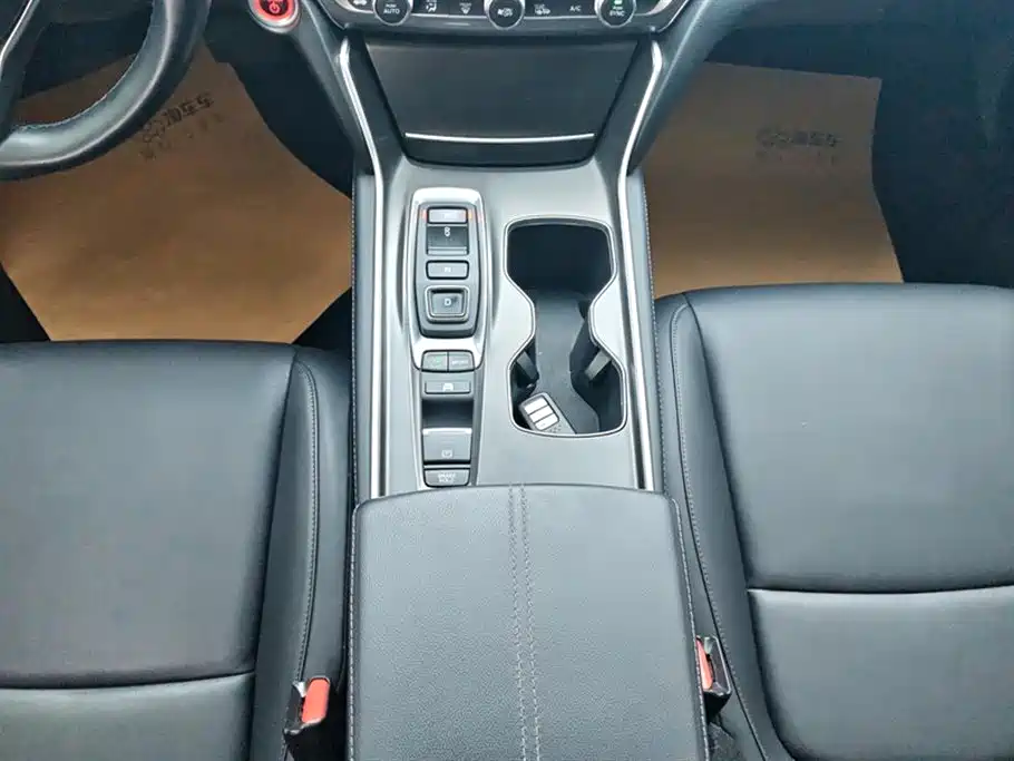 Honda Accord 2023 — фото 16