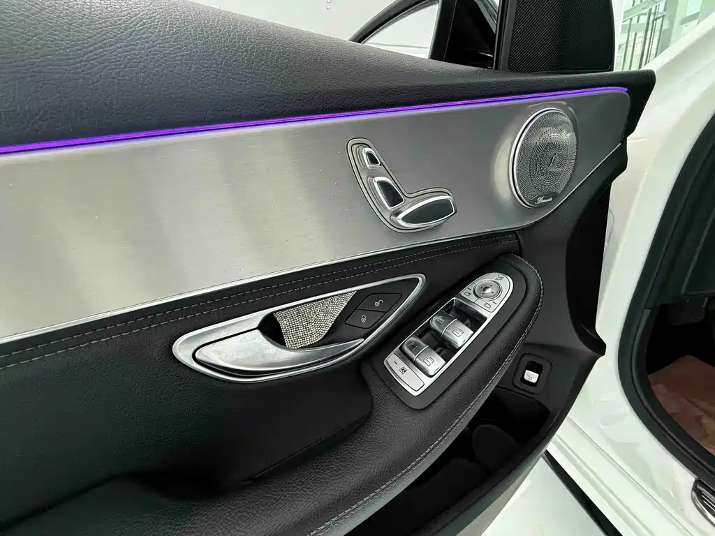 Mercedes-Benz C-Class 2019 — фото 9