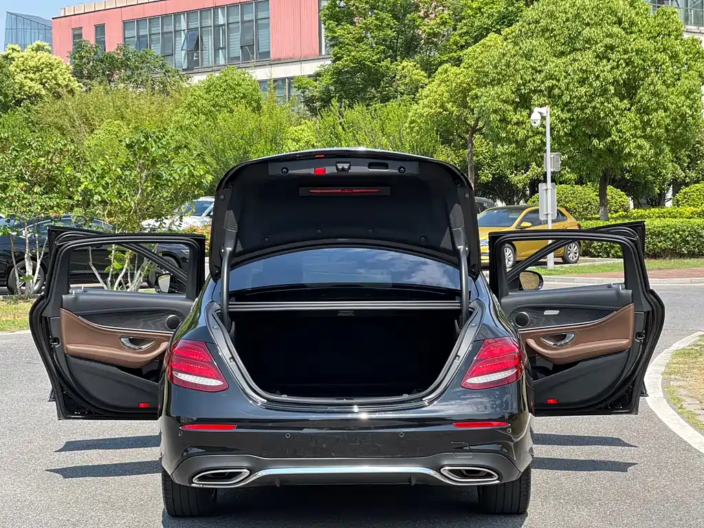 Mercedes-Benz E-Class 2020 — фото 8