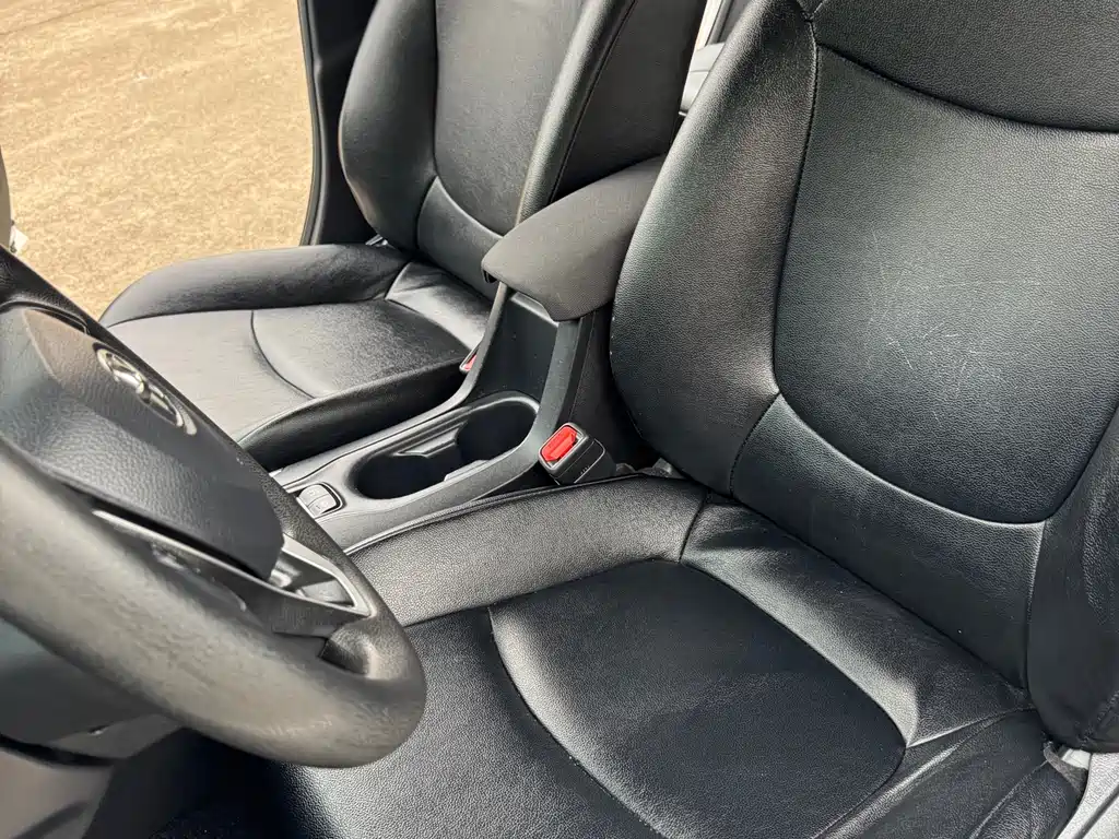Toyota Corolla 2023 — фото 13