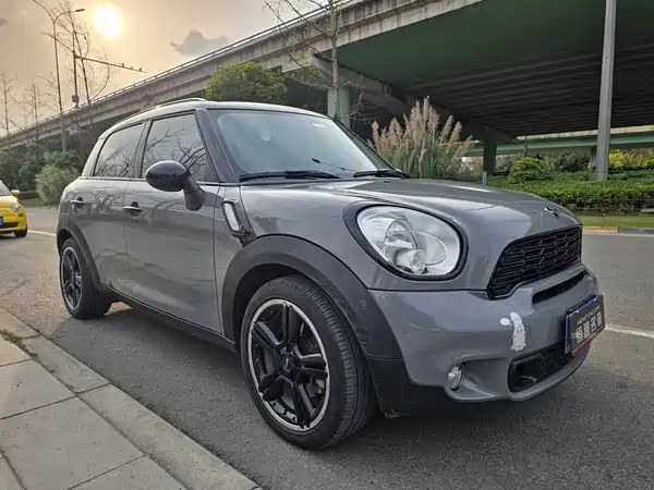 MINI Countryman 2012