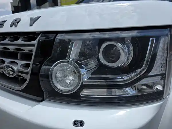 Land Rover Discovery 2015