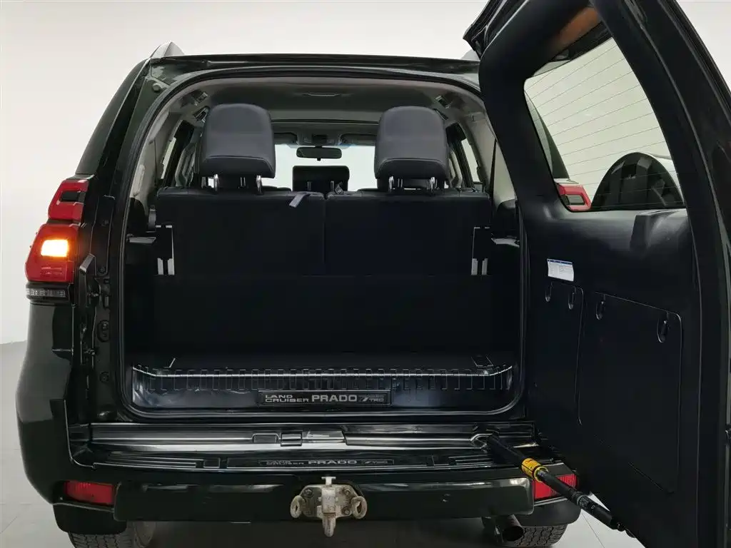 Toyota Prado 2018 — фото 16