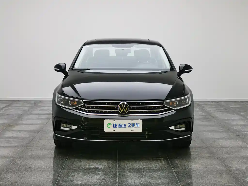 Volkswagen Magotan 2024