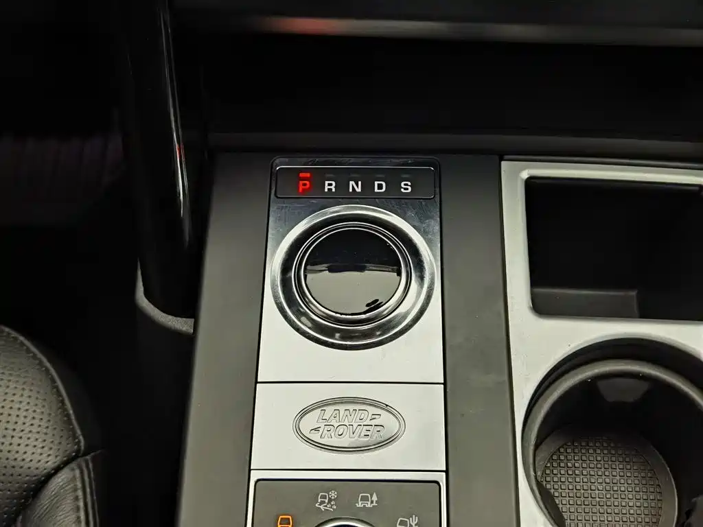 Land Rover Discovery 2019 — фото 13