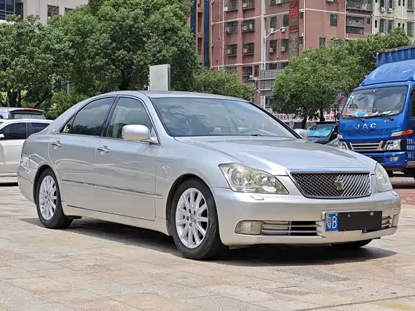 Toyota Crown 2008
