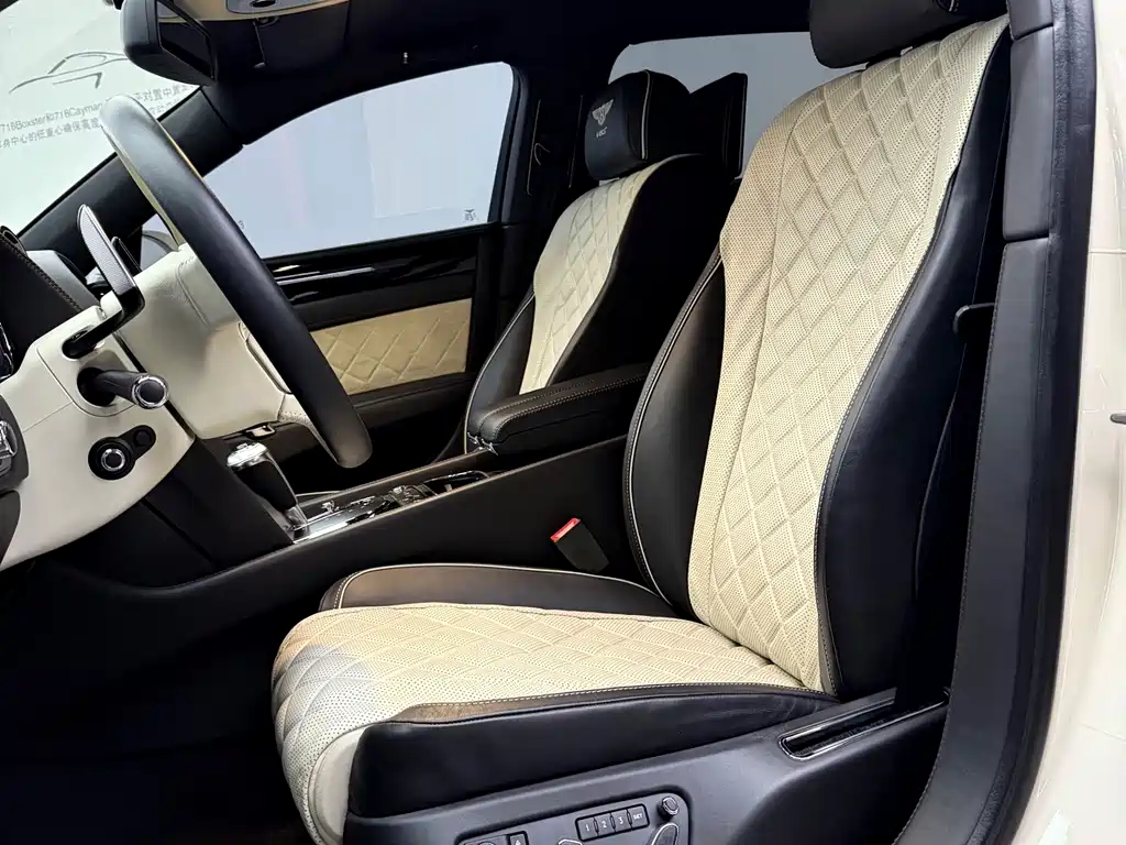 Bentley Flying Spur 2019 — фото 11