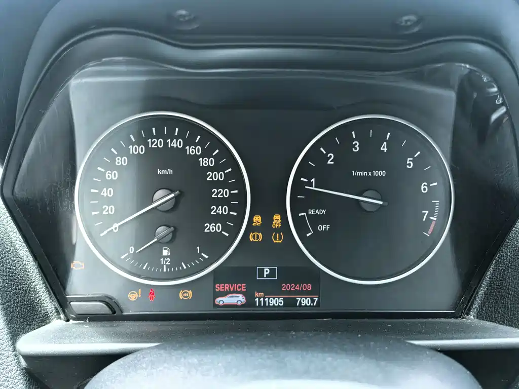 BMW 1 Series 2014 — фото 15