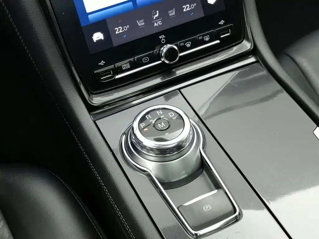 Ford Taurus 2020 — фото 13