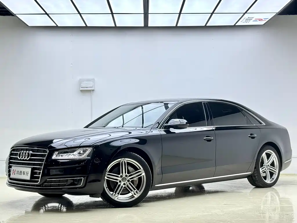 Audi A8 2016 — фото 1