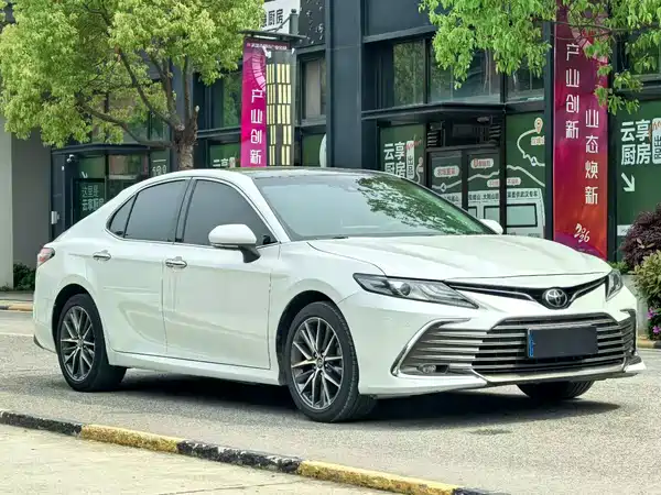 Toyota Camry 2022