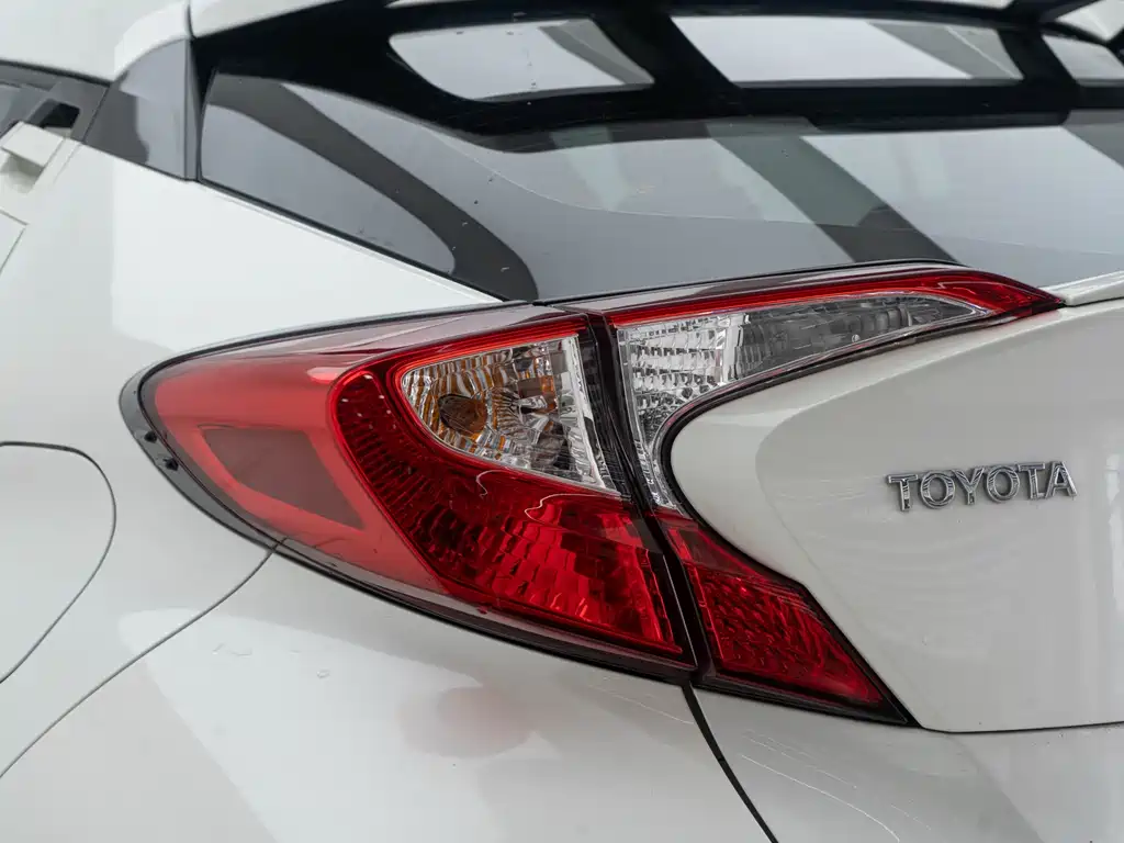 Toyota IZOA 2021 — фото 20