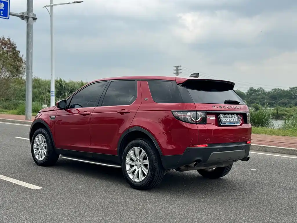 Land Rover Discovery Sport 2017 — фото 20