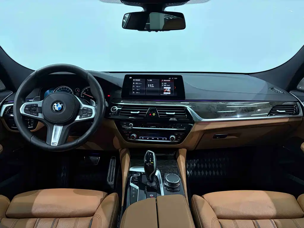 BMW 6 Series GT 2018 — фото 8