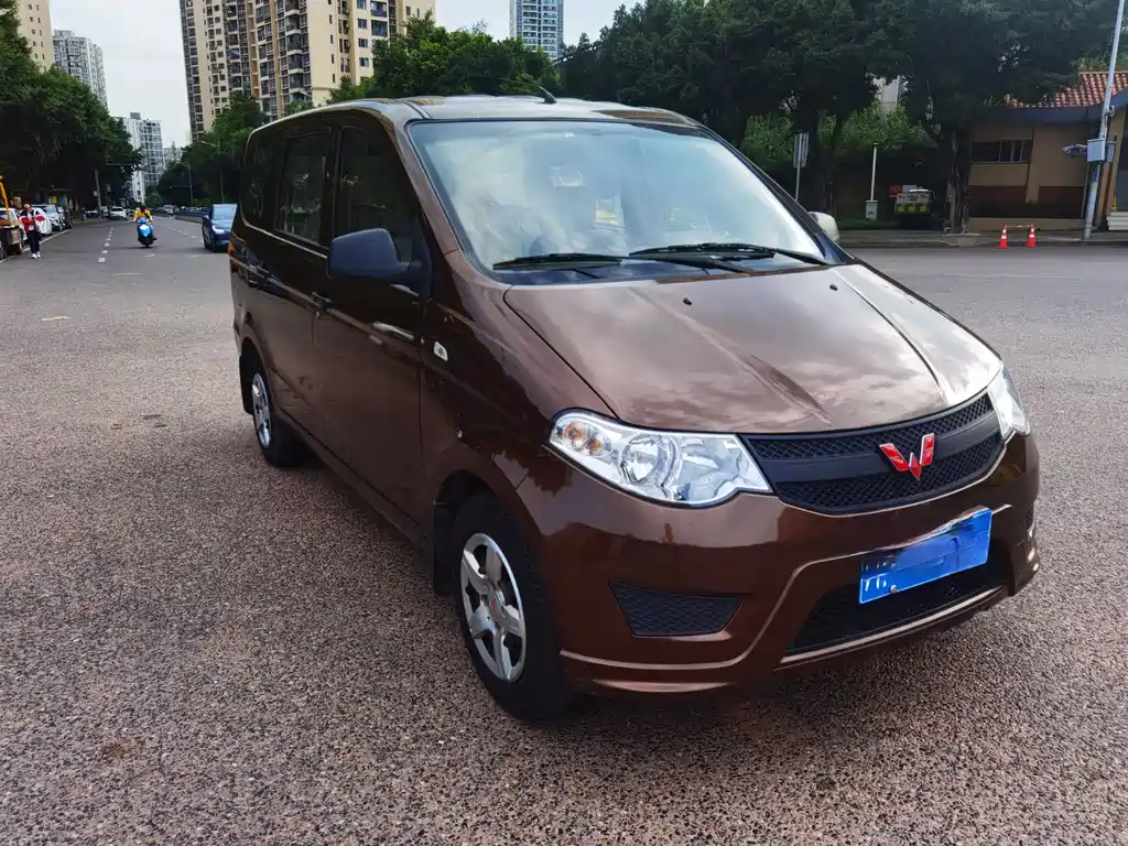 Wuling Hongguang 2018 — фото 3