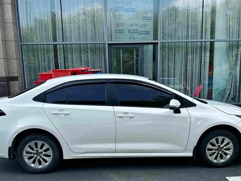 Toyota Corolla 2022 — фото 15