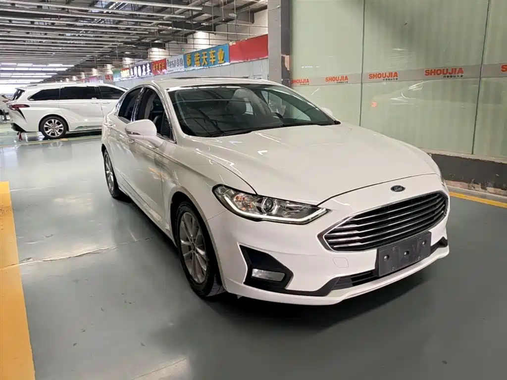 Ford Mondeo 2019 — фото 4